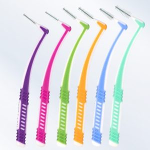 чистка зубов ёршиками